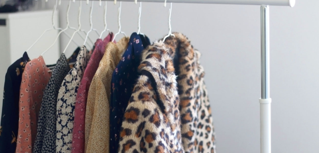 How To Start A Capsule Wardrobe - A Guide for Beginners