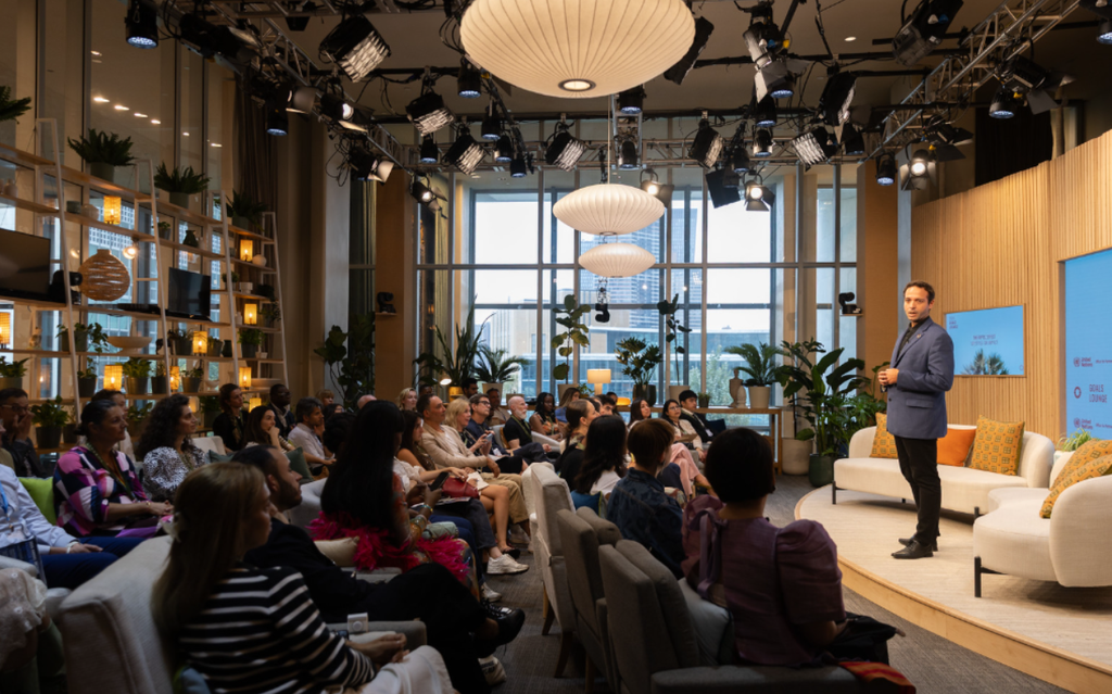 Beyond the Runway: Inside the UN Fashion & Lifestyle Network’s 2026 Fashion Week Series 3 Capas Site 11